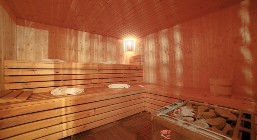 Dolce Villa Pool And Wellness Francorchamps Bagian luar foto