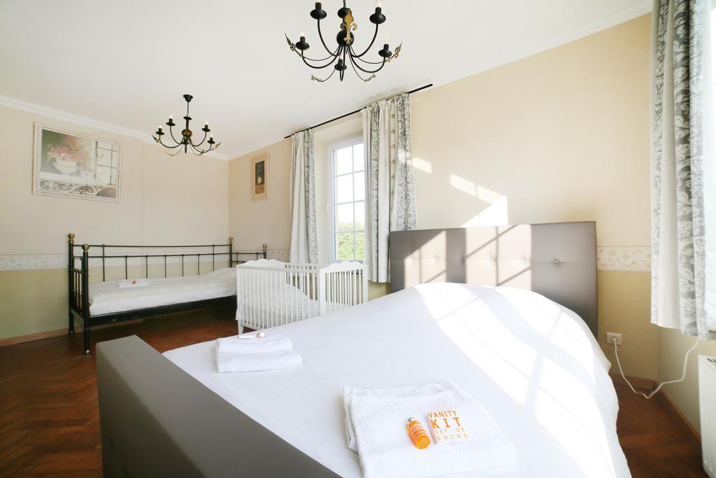 Dolce Villa Pool And Wellness Francorchamps Ruang foto