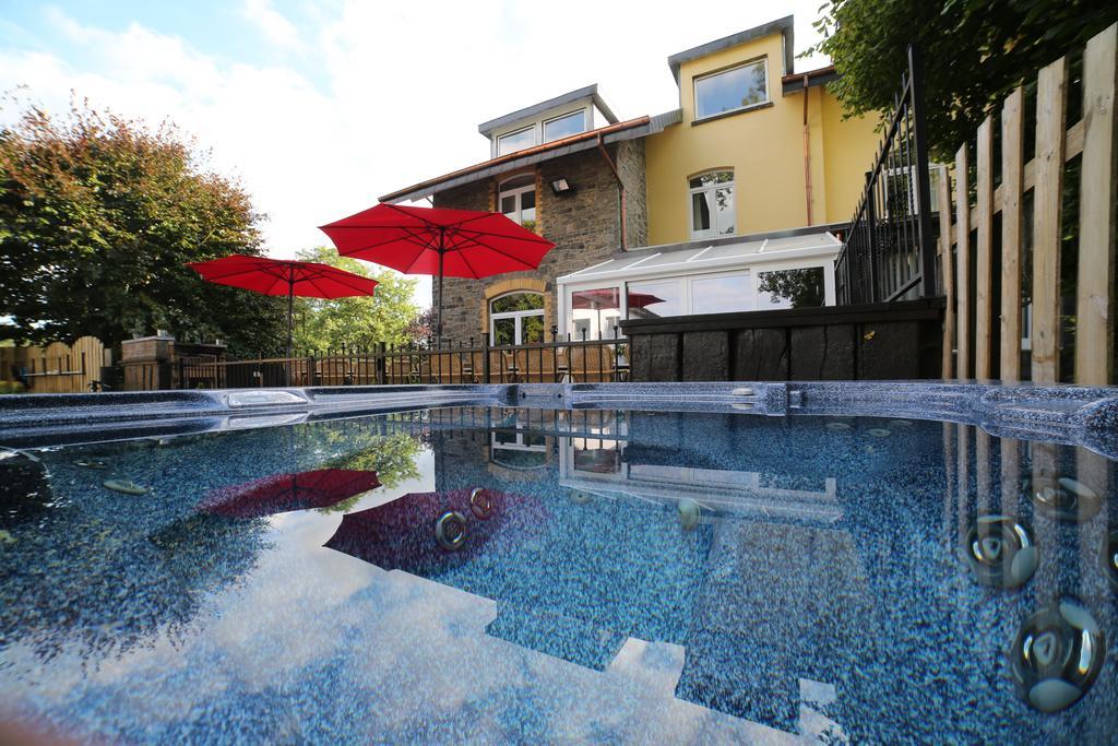 Dolce Villa Pool And Wellness Francorchamps Bagian luar foto