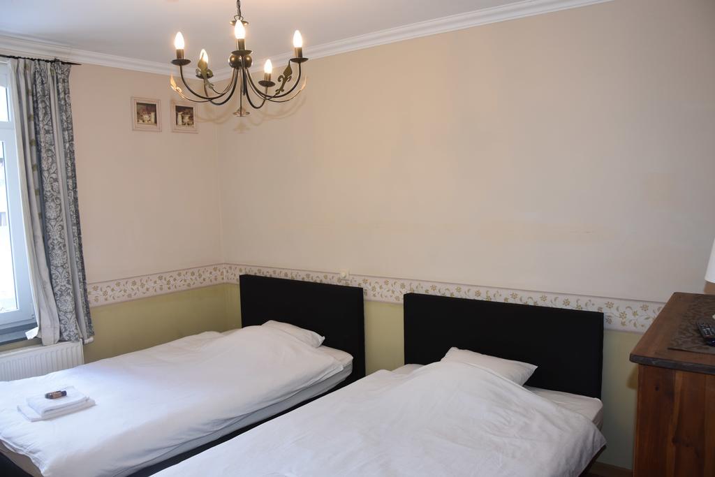 Dolce Villa Pool And Wellness Francorchamps Ruang foto