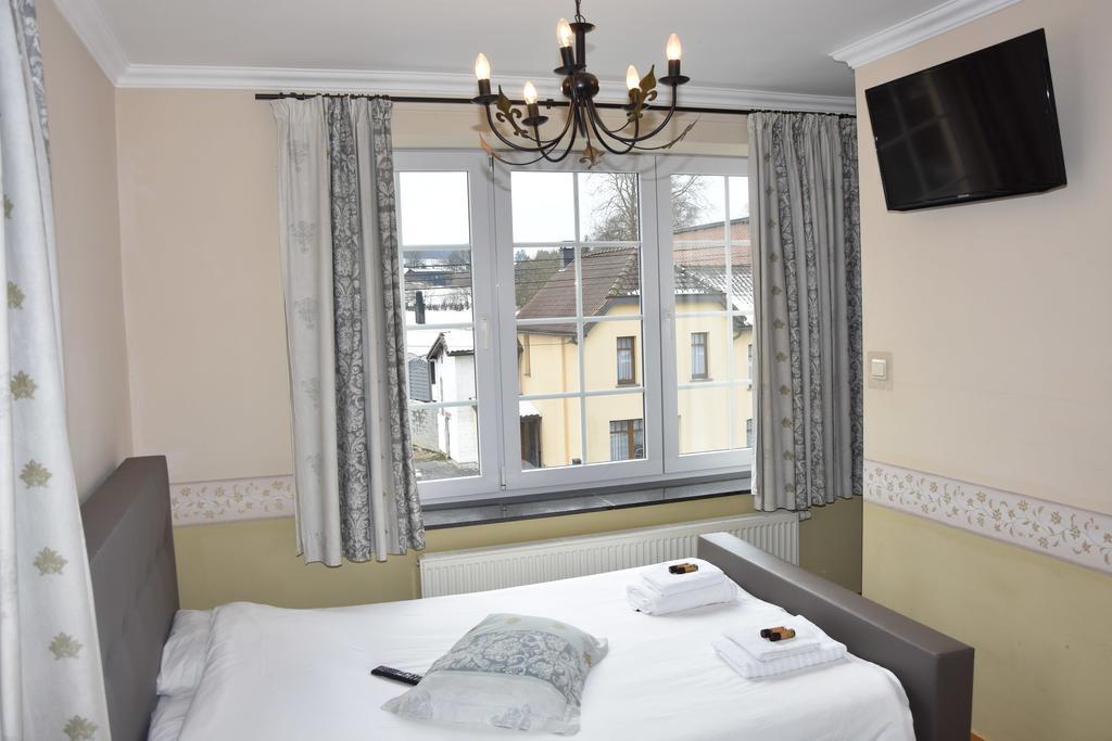 Dolce Villa Pool And Wellness Francorchamps Ruang foto